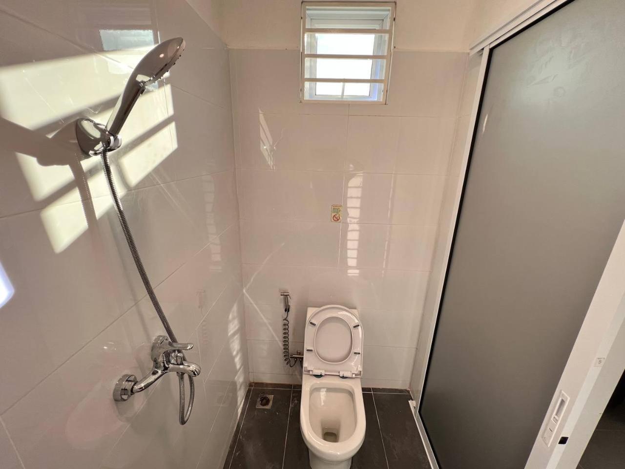 Ij Lodge Miri Kültér fotó